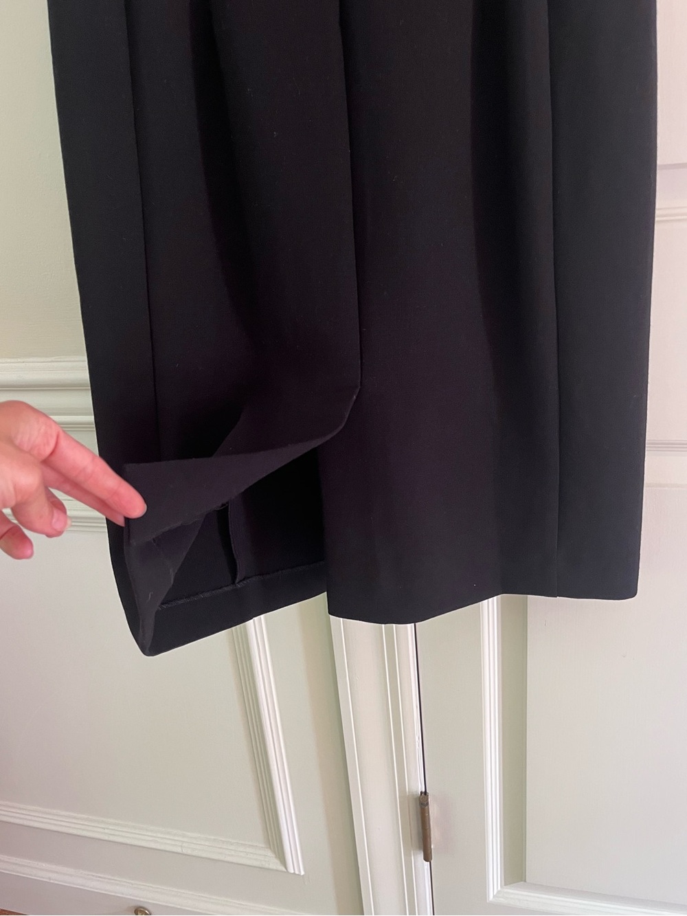 LOFT Sleeveless Black Keyhole Sheath Dress Size 8 - Picture 5 of 10
